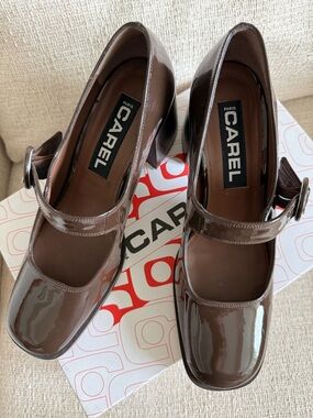 Brown Patent Mary Jane Heels by Carel Paris, size 36